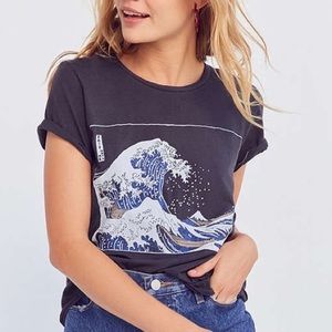Perfect condition great wave tee